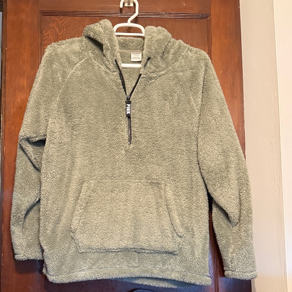 VS PINK women’s light olive green fuzzy fleece hooded pullover jacket, size L